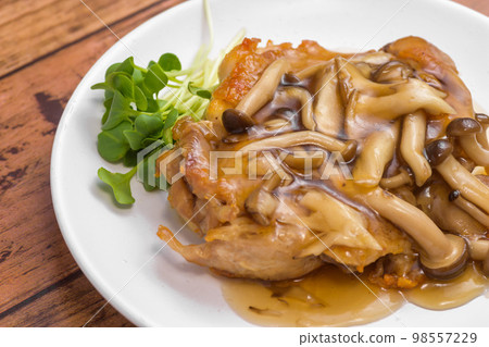 雞肉蘑菇醬 雞肉蘑菇醬 98557229