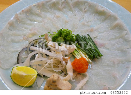 A photo of tiger puffer fish sashimi, the fun of winter food A photo of tiger puffer fish sashimi, the fun of winter food 98558332