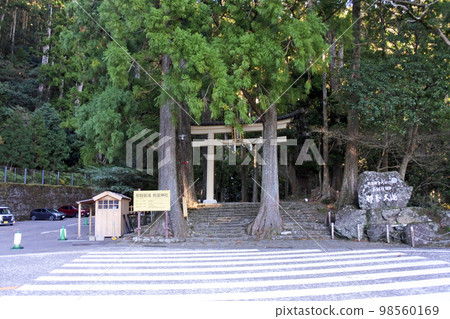 那智的瀑布 98560169