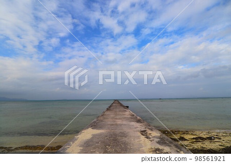 在Kuroshima的Iko碼頭 98561921