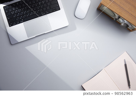 various office supplies on the desk various office supplies on the desk 98562963