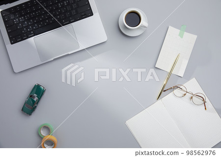 various office supplies on the desk various office supplies on the desk 98562976