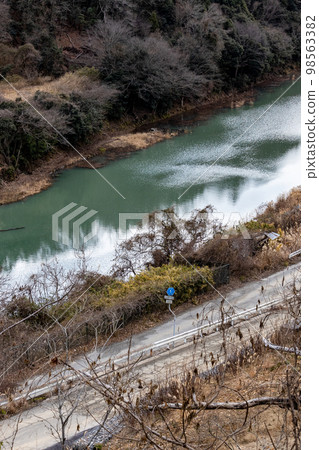阿尼川大壩沉入湖底的地方 阿尼川大壩沉入湖底的地方 98563382