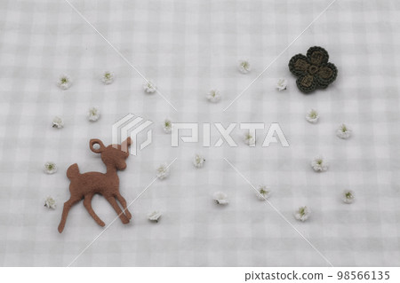Spring Showa retro miscellaneous goods Bambi accessory photography kasumigusa Spring Showa retro miscellaneous goods Bambi accessory photography kasumigusa 98566135