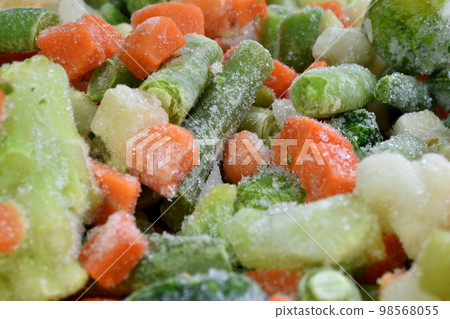 Frozen vegetables, carrots, cabbage, beans. 98568055