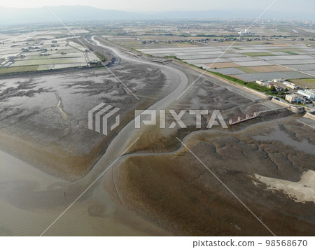 Drone aerial photography of the tidal flats at the mouth of the Ariake Sea Drone aerial photography of the tidal flats at the mouth of the Ariake Sea 98568670