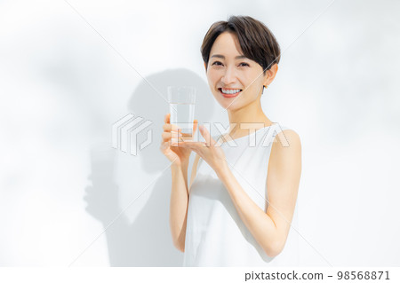 Beauty image 98568871