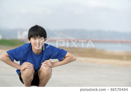 初中男生熱身 98570484