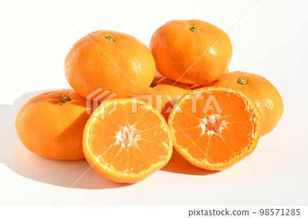 Mandarin oranges (Nishiura mandarin oranges, Aoshima) 98571285