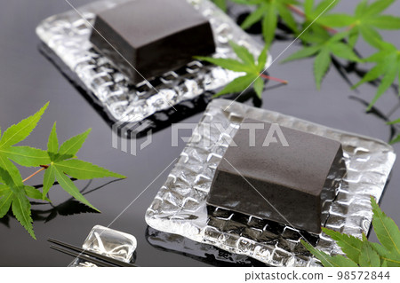 黑芝麻豆腐 芝麻豆腐 98572844