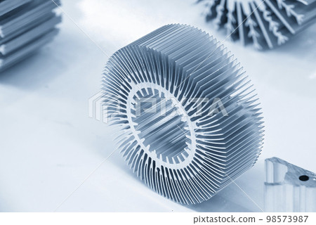 The circular shape of heat sink. 98573987
