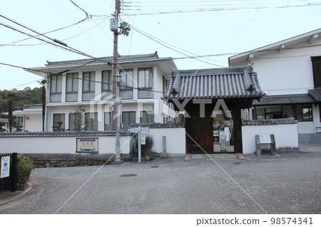 兵庫縣辰野市辰野町辰野街景、花城館、卡羅門 兵庫縣辰野市辰野町辰野街景、花城館、卡羅門 98574341