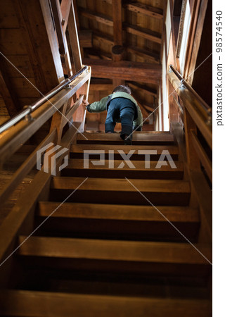 松山城內的樓梯 松山城內的樓梯 98574540