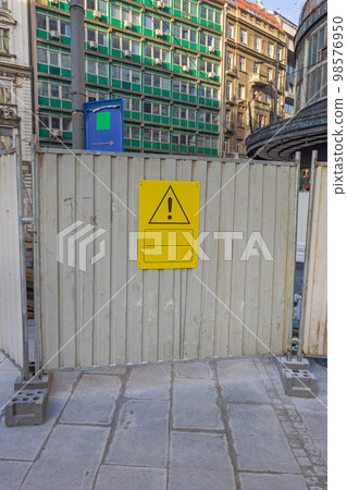 Yellow Warning Exclamation Sign 98576950