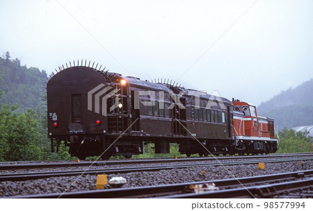 關所線 Horoka（新） JR 北海道 DE15-1545（Sorachi）+ Oya 31-32（札幌）Oilan 98577994