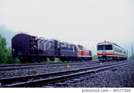 關所線 Horoka（新）JR 北海道 DE15-1545 + Oya 31-32 Kiha 183 系列 Ozora 98577999