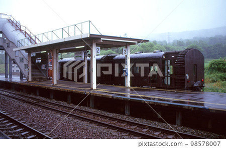 關所線佔冠 JR北海道DE15-1545（空知）+大谷31-32（札幌） 98578007