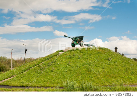 Kirishi, Leningrad region of Russia august 09, 2012: Monument to war gun ZIS-3. City Kirishi, Leningrad region. Russia 98578023