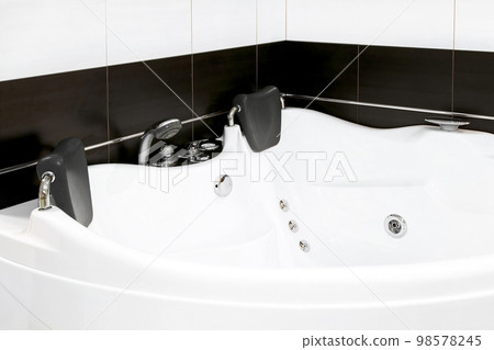 Hydro bathtub 98578245