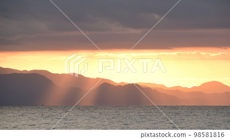 Izu Peninsula from Suruga Bay230122am7:09-2 98581816
