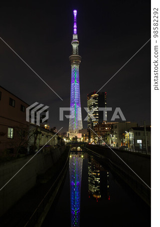 東京晴空塔特別點燈（新世紀福音戰士 Unit 01） 98582292