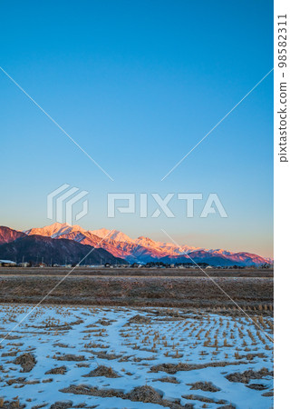 [大糸線沿線的風景] 後立山連峰 Morgenroth [大町市上和] 98582311