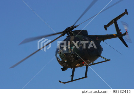 陸上自衛隊OH-6直升機（退役）示範飛行 98582415