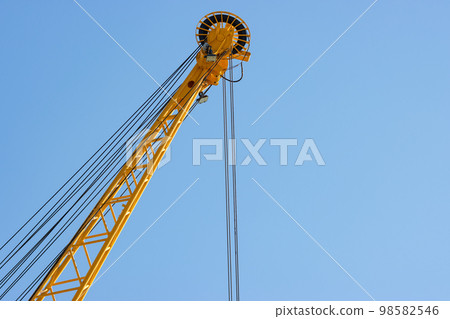 A coil of the yellow lifting crane 98582546