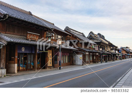 A popular sightseeing spot in Koedo Kawagoe, the townscape of kurazukuri in the early morning A popular sightseeing spot in Koedo Kawagoe, the townscape of kurazukuri in the early morning 98583382