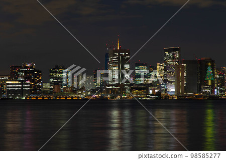 Tokyo night view Harumi direction seen from Toyosu Gururi Park Tokyo night view Harumi direction seen from Toyosu Gururi Park 98585277