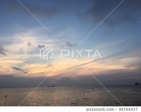 雲 雲 98588437