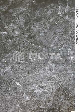 Ice on the surface 98590055