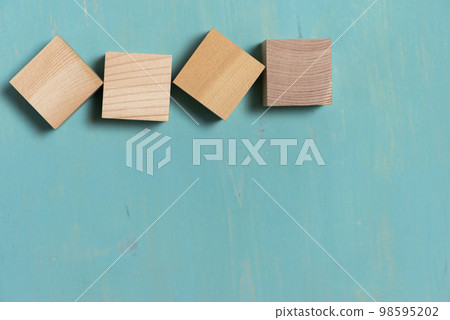 blank wooden block 98595202