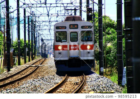 著名的不銹鋼車...東急8500系列 著名的不銹鋼車...東急8500系列 98595213