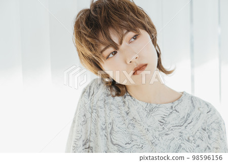 天生麗質的女人 天生麗質的女人 98596156