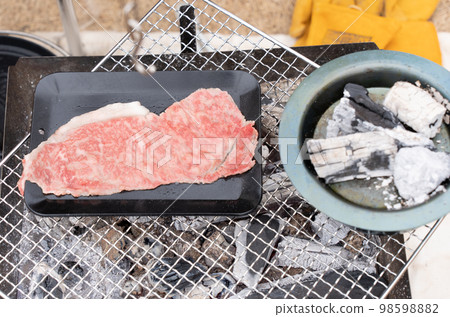 Charcoal-grilled teppanyaki 98598882