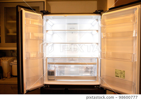 image of refrigerator 98600777
