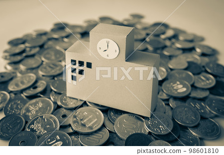 學校建築和硬幣 教育費用 學校收入 學校建築和硬幣 教育費用 學校收入 98601810