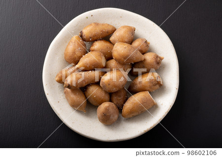 Apios boiled in salt Apios boiled in salt 98602106