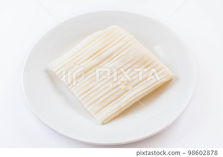 Udon style rice flour noodles 98602878