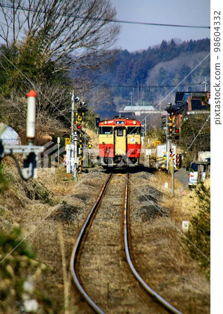 The former Karasuyama Line... Kiha 40 series running fast on local lines in the mountains The former Karasuyama Line... Kiha 40 series running fast on local lines in the mountains 98604332