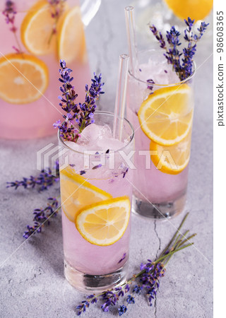 Lavender summer cocktail 98608365