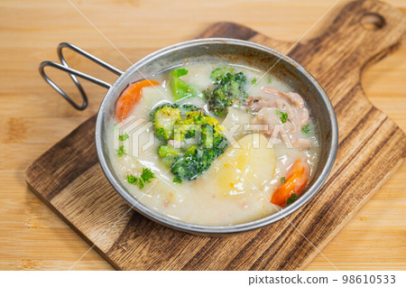 單獨營地做的燉菜 98610533