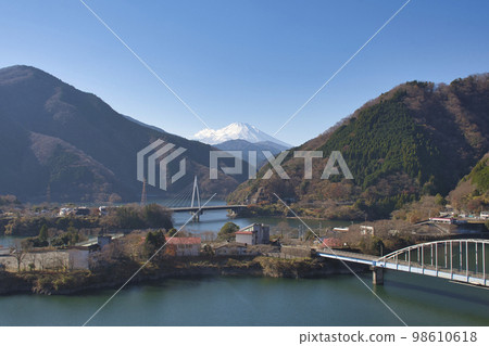 [神奈川縣]丹澤湖千與之澤園地展望台的景色 98610618