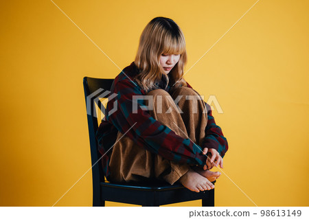 Fashion portrait (female) Fashion portrait (female) 98613149