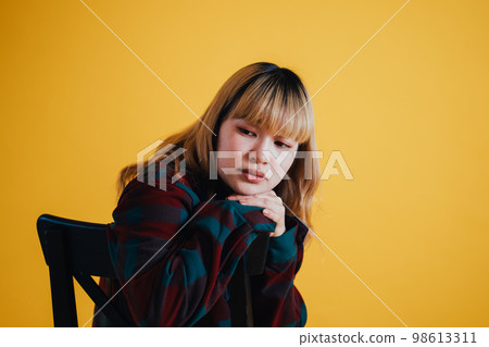 Fashion portrait (female) Fashion portrait (female) 98613311