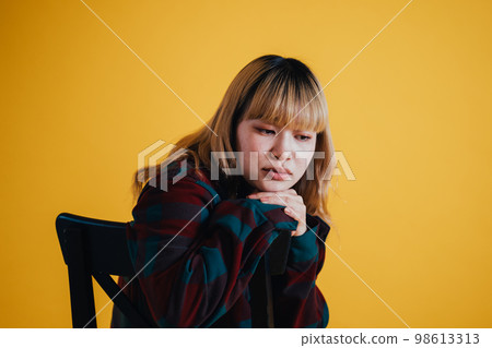 Fashion portrait (female) Fashion portrait (female) 98613313
