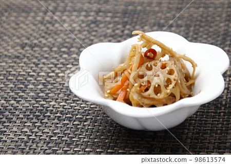 Kinpira 蓮藕蘿蔔幹配菜 98613574