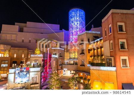 《Kanagawa Prefecture》La Cittadella, downtown at night in front of Kawasaki Station 98614545