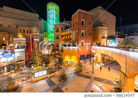 《神奈川縣》川崎站前鬧市夜景La Cittadella 《神奈川縣》川崎站前鬧市夜景La Cittadella 98614547